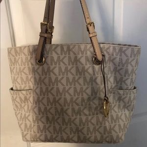 Michael Kors purse